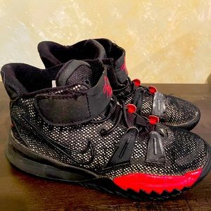 Boys Nike Size 1 sneakers